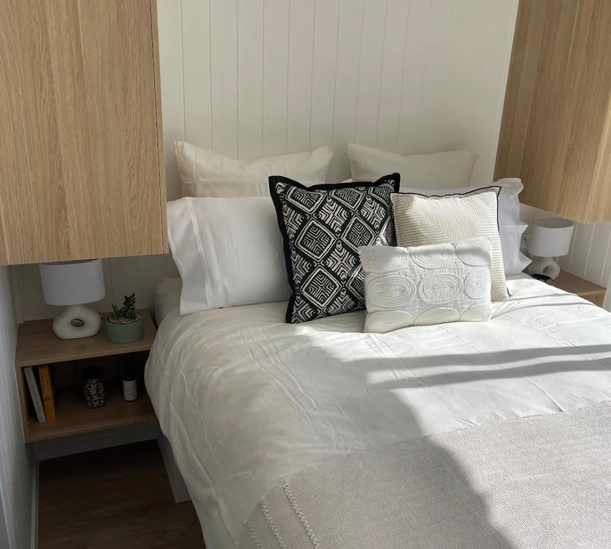 Apartment Luxe Tiny Home Near Cbd With Swimming Pool Brisbane Australia